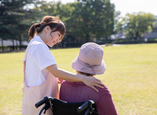 特別養護老人ホーム 介護士